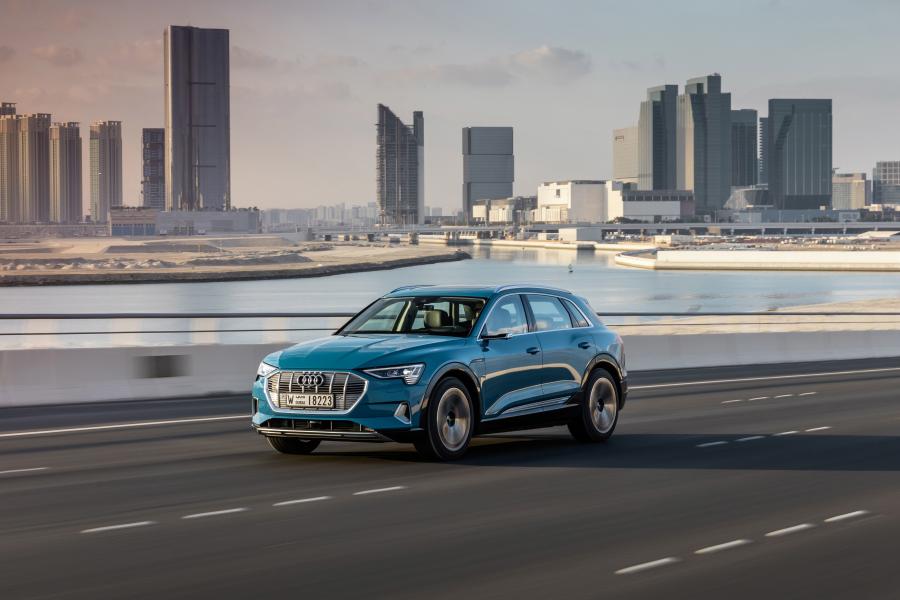  Audi e-tron 55 Quattro 2019 года  (WW) (фото 64 из 452)